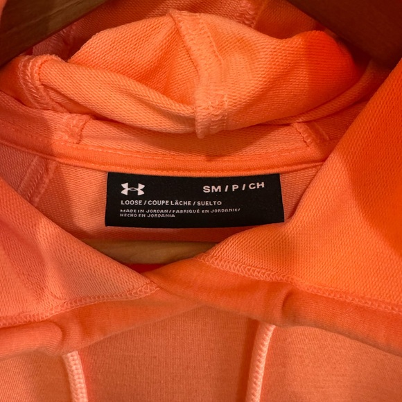 Women’s Under Armour lightweight Orange pullover athletic top open back Small - Picture 3 of 3